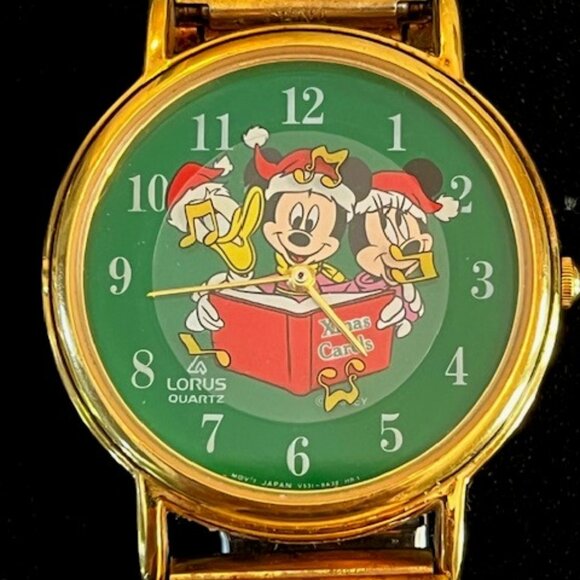 DISNEY | Christmas Watch w/moving musical notes Vintage-NEW battery - Picture 1 of 6